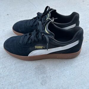 Puma Black White & Gum Low-Top Sneakers with Gold Accent